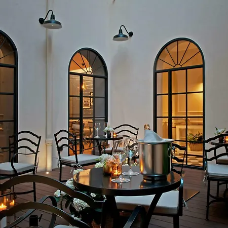 The Fifteen Keys Hotell